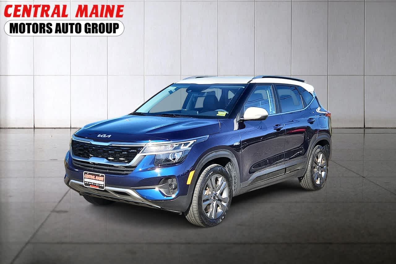 2023 Kia Seltos S's photo