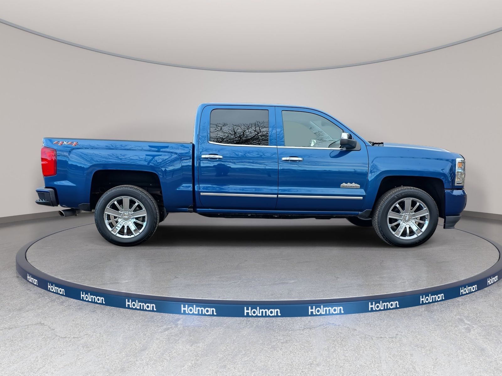 2018 Chevrolet Silverado 1500 High Country photo 4