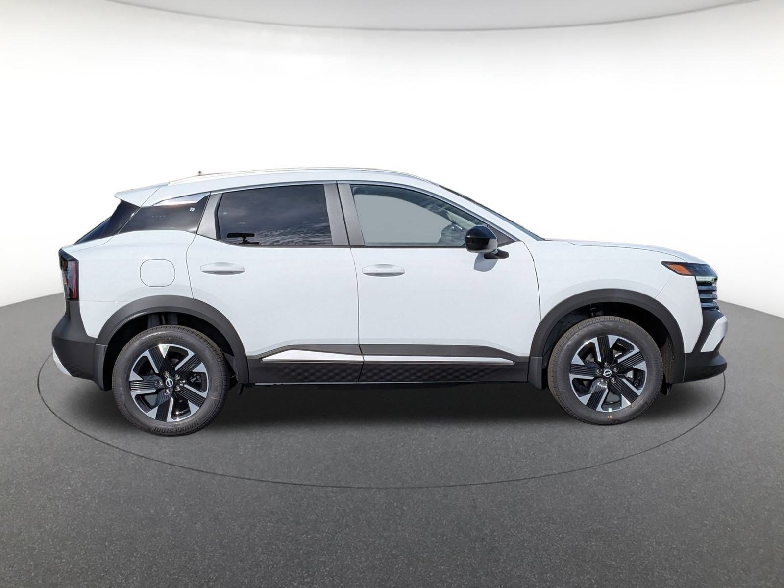 2026 Nissan Kicks SV photo 2