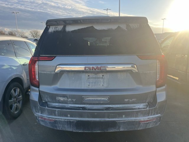 2023 Gmc Yukon XL SLT photo 2