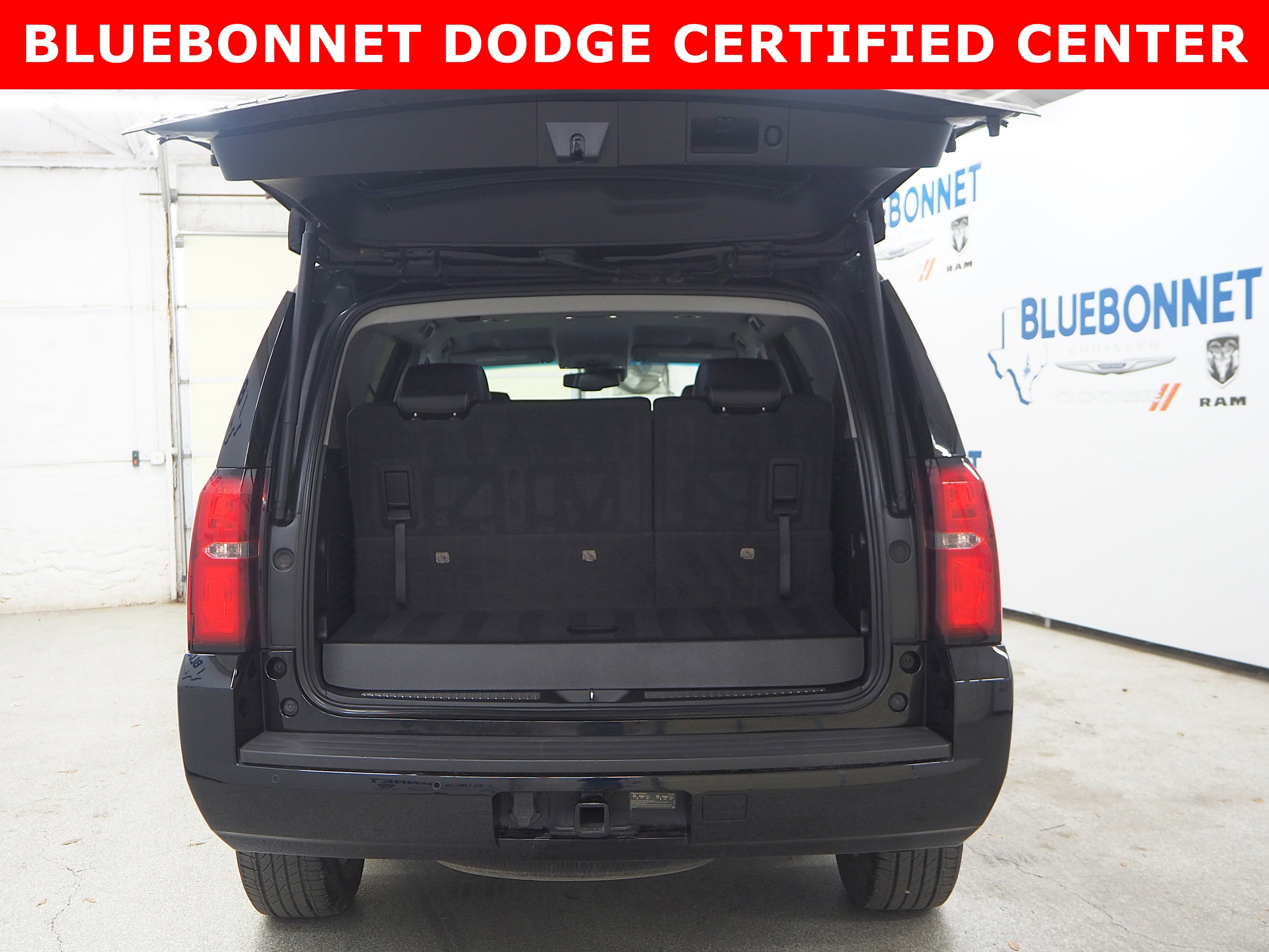 2019 Chevrolet Tahoe LT photo 3