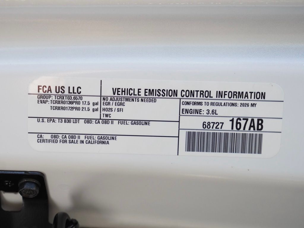 New 2026 Bright White Clear-Coat Exterior Paint Jeep Sahara image 29