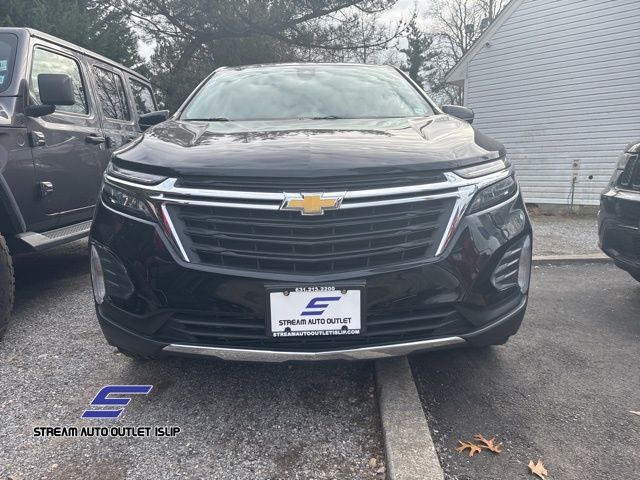 2022 Chevrolet Equinox LT photo 2