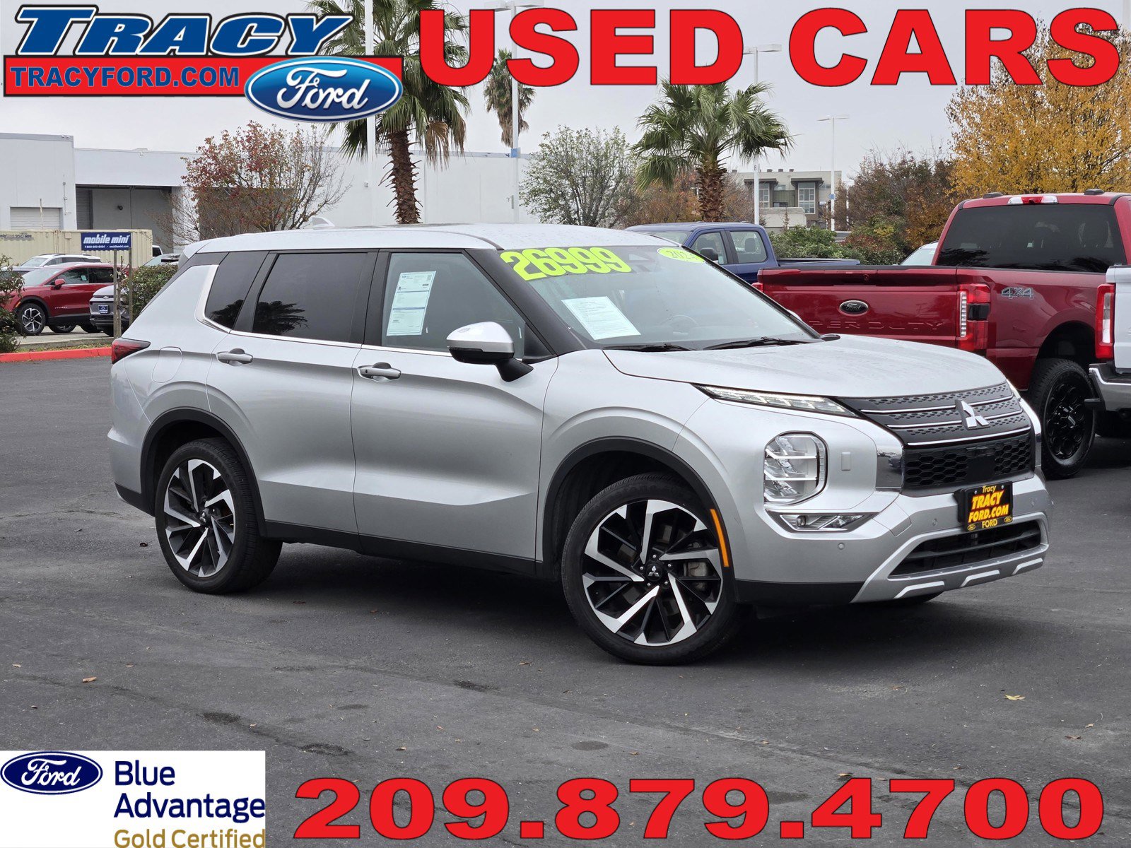 2024 Mitsubishi Outlander SE's photo