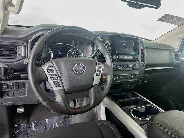 2024 Nissan Titan SV photo 10