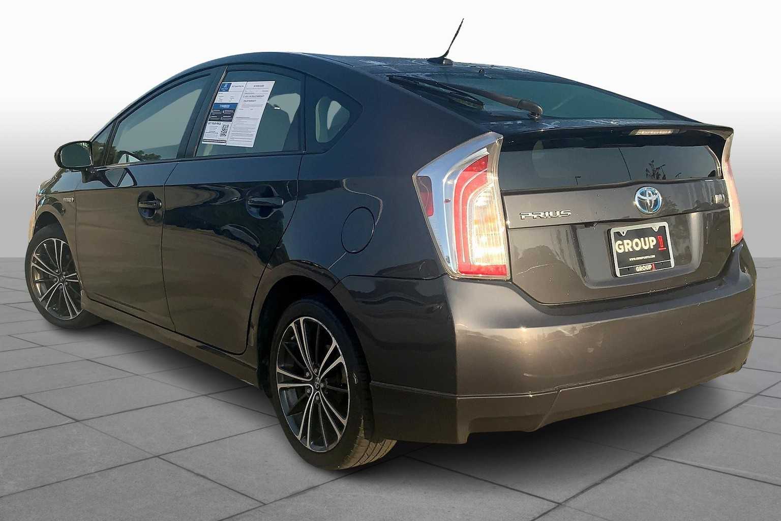 2012 Toyota Prius Two photo 11