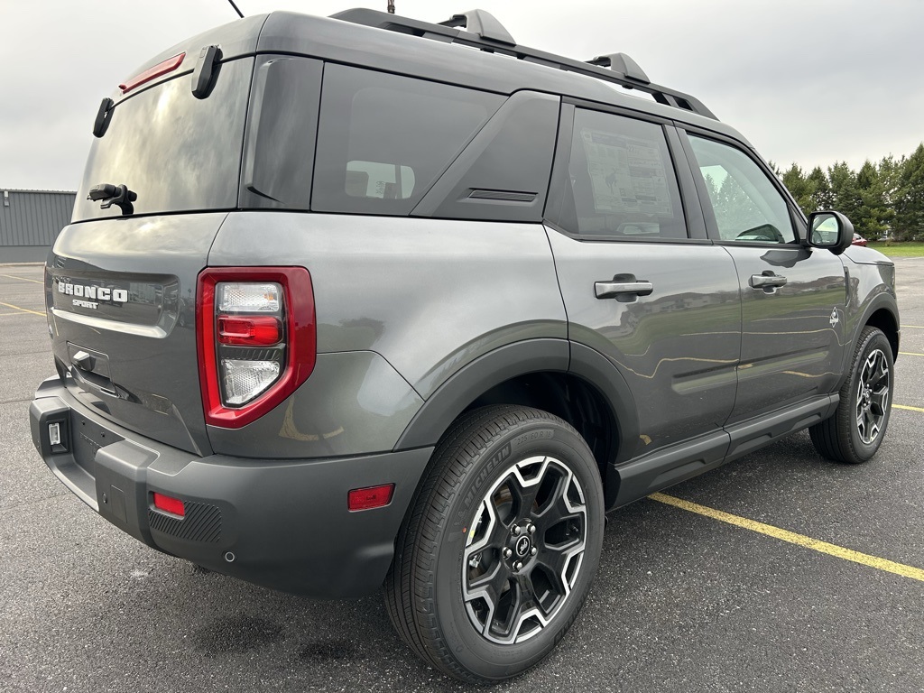 2025 Ford Bronco Sport Outer Banks photo 5