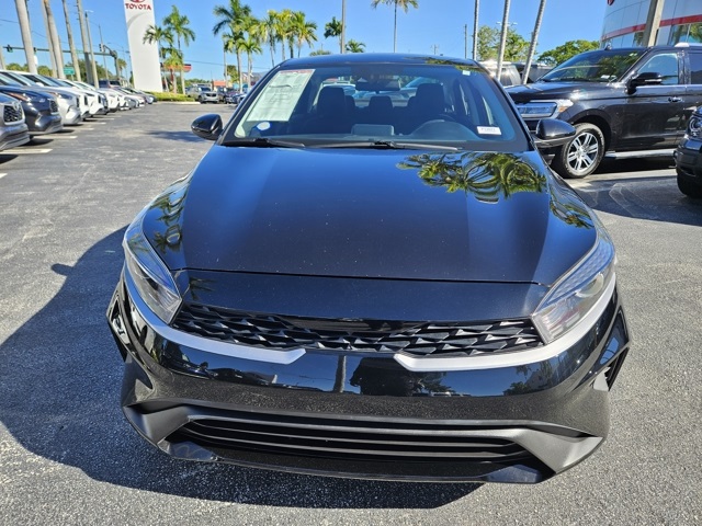 2023 Kia Forte LXS photo 3