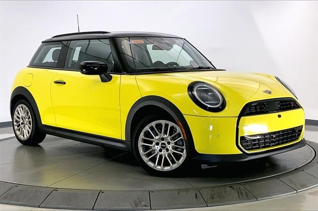 2025 MINI Hardtop 2 Door S's photo