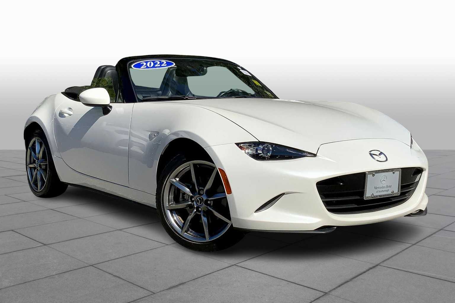2022 Mazda MX-5 Miata Miata Grand Touring photo 2