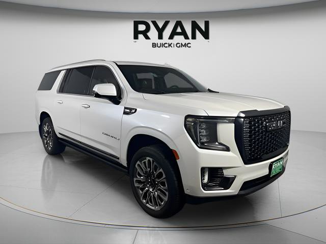 2023 GMC Yukon XL Denali Ultimate's photo