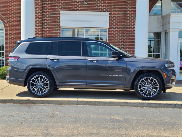 2024 Jeep Grand Cherokee L Summit photo 4