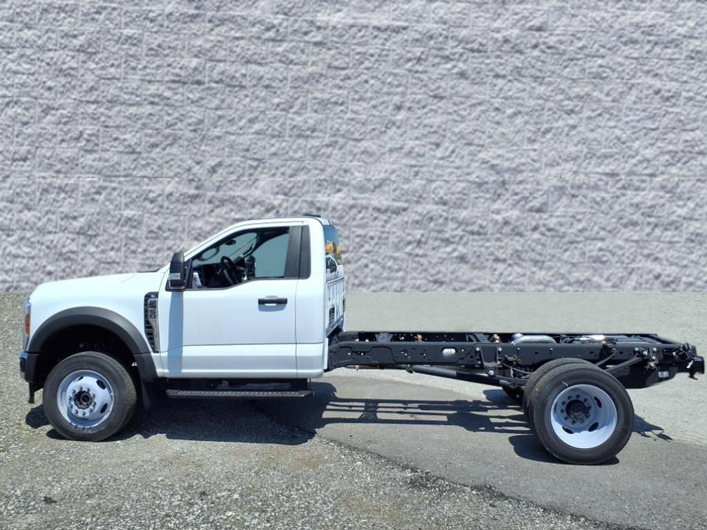 2024 Ford F-450 XL photo 3