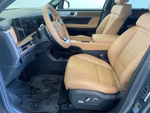 2025 Hyundai Santa Fe Limited Sport photo 13