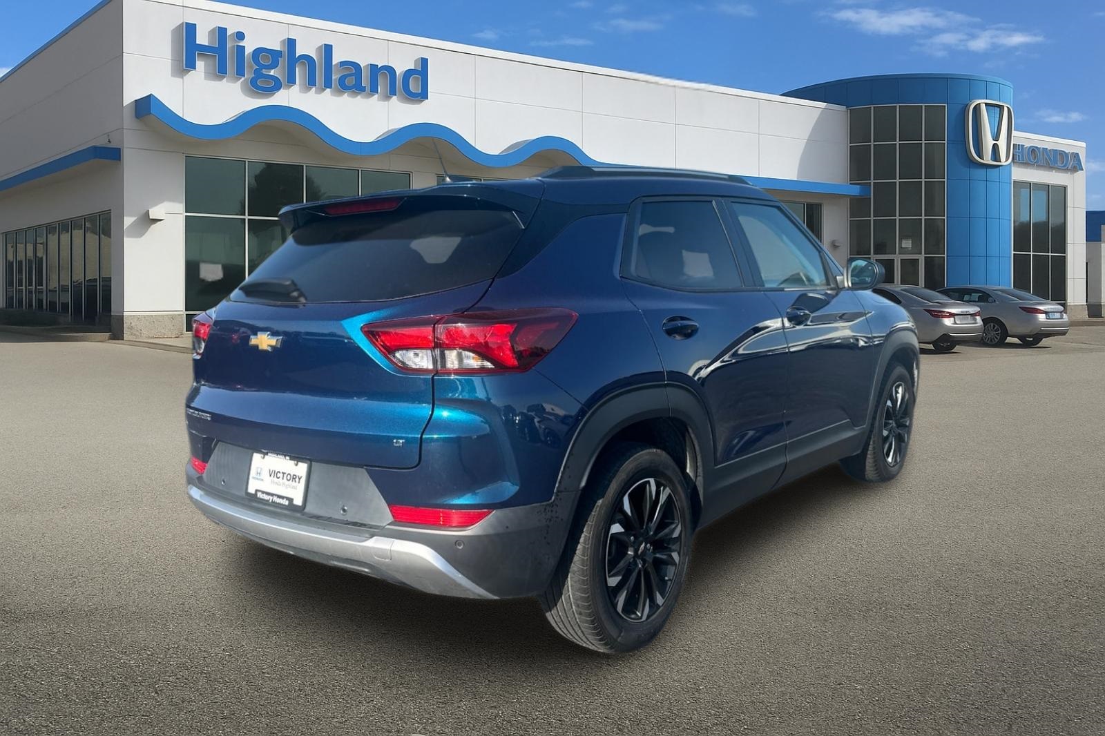 2021 Chevrolet Trailblazer LT photo 2