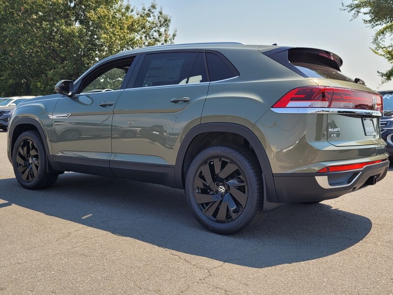 2025 Volkswagen Atlas Cross Sport SE Technology photo 3