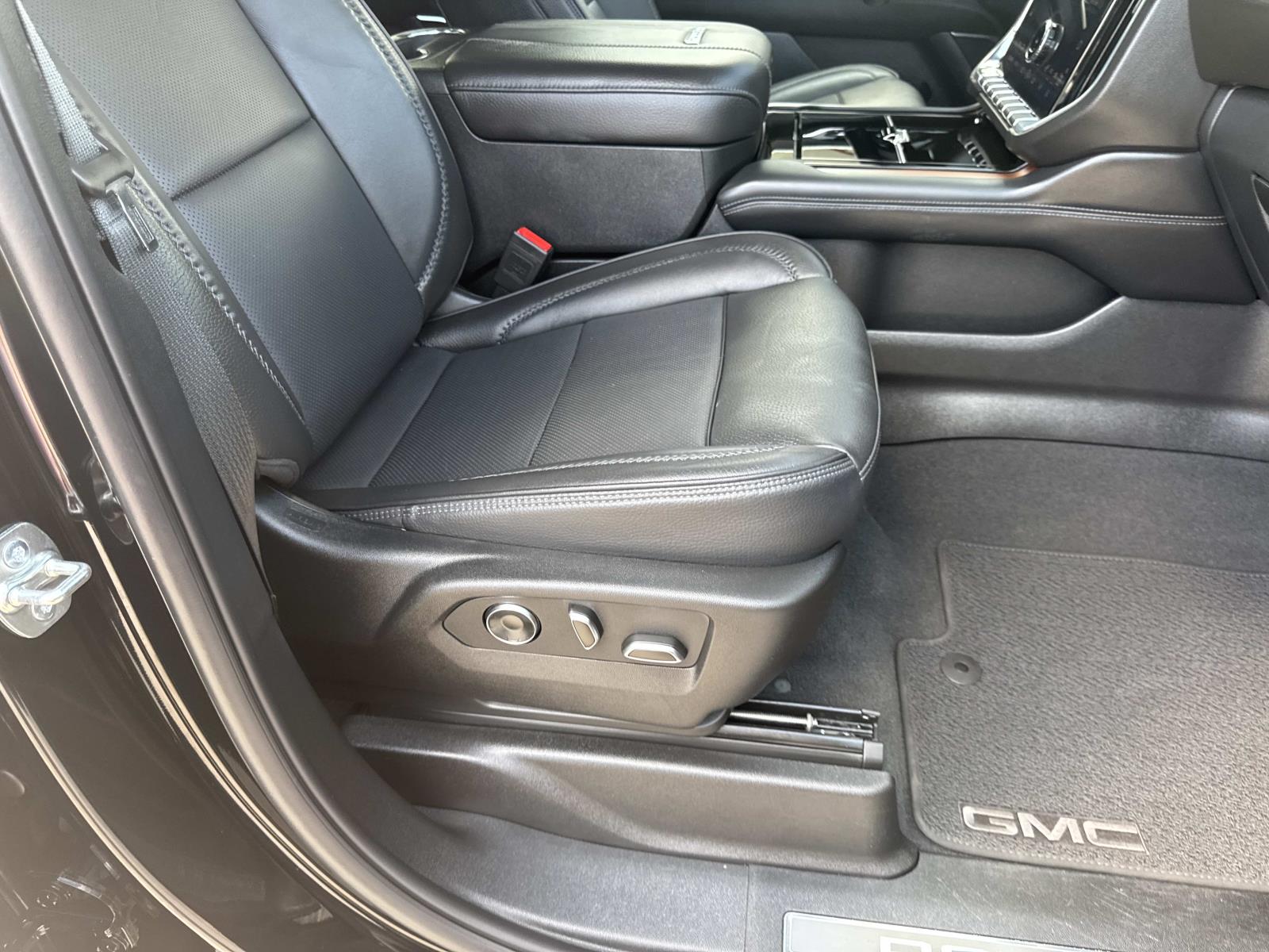 2025 Gmc Yukon XL Denali photo 10
