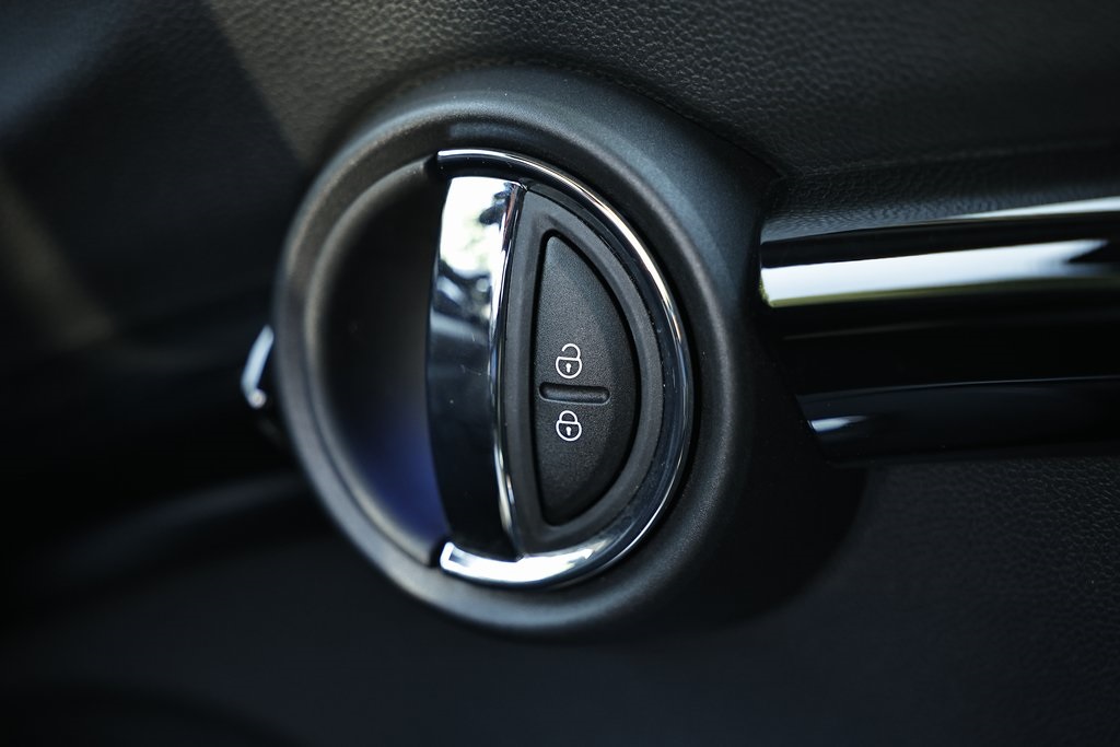 2020 Mini Cooper Signature photo 38