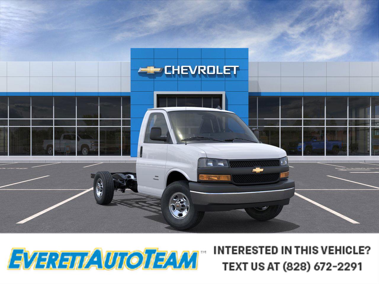 2025 Chevrolet Express Base's photo