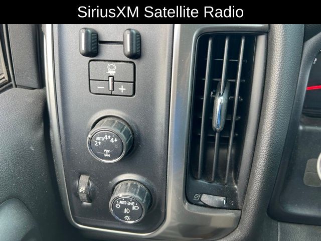 2018 Chevrolet Silverado 1500 LT photo 8