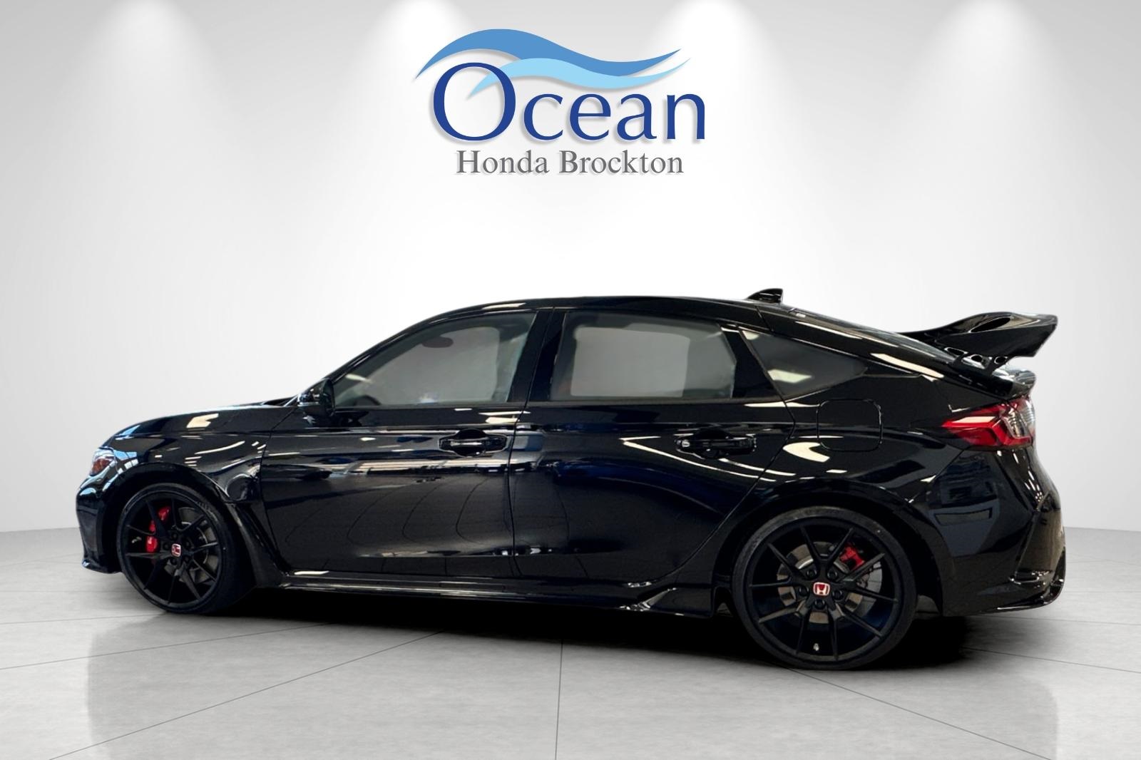 2025 Honda Civic Type R photo 2