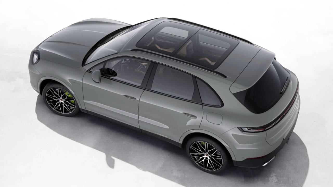 2026 Porsche Cayenne E-Hybrid photo 4