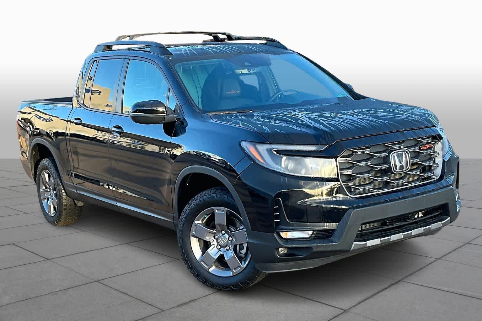 2025 Honda Ridgeline TrailSport photo 2