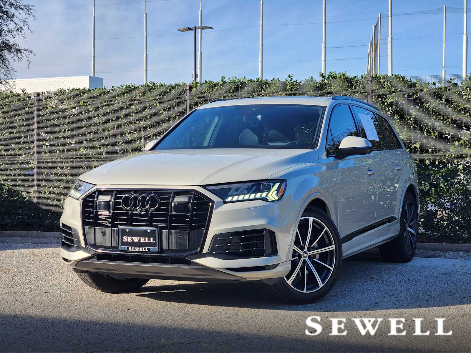 2023 Audi Q7 Prestige's photo
