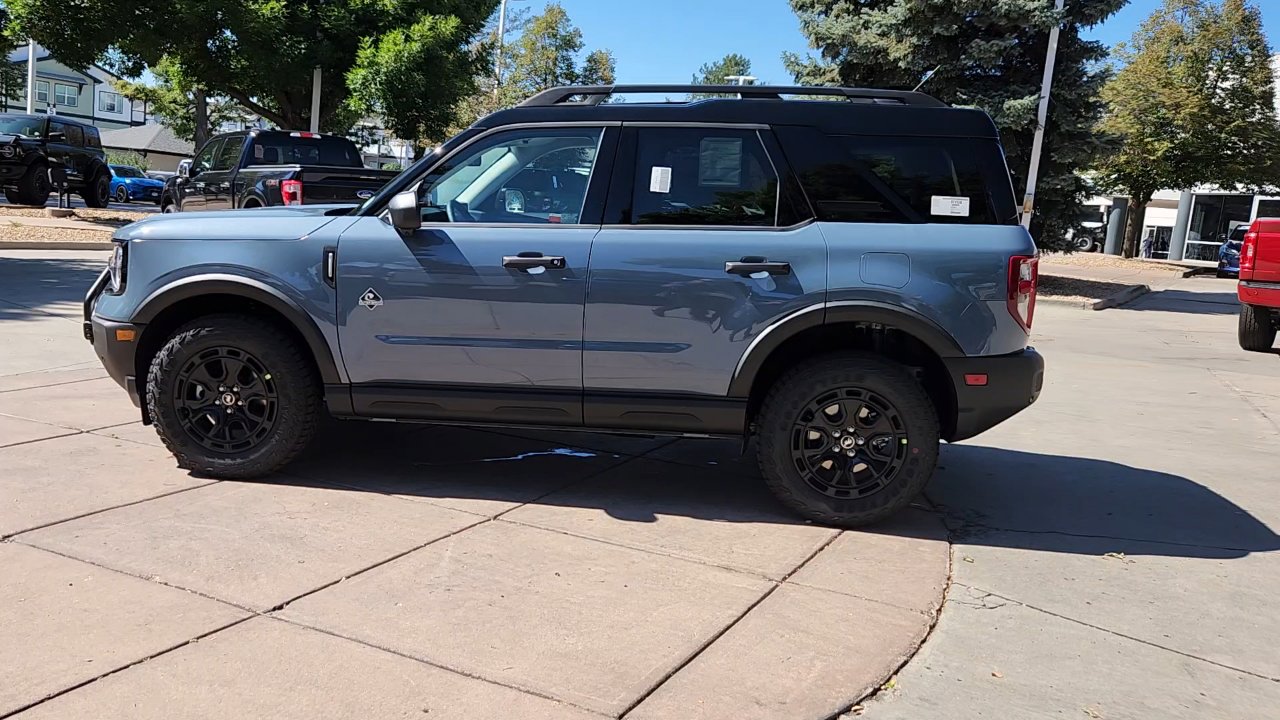 2025 Ford Bronco Sport Outer Banks photo 3