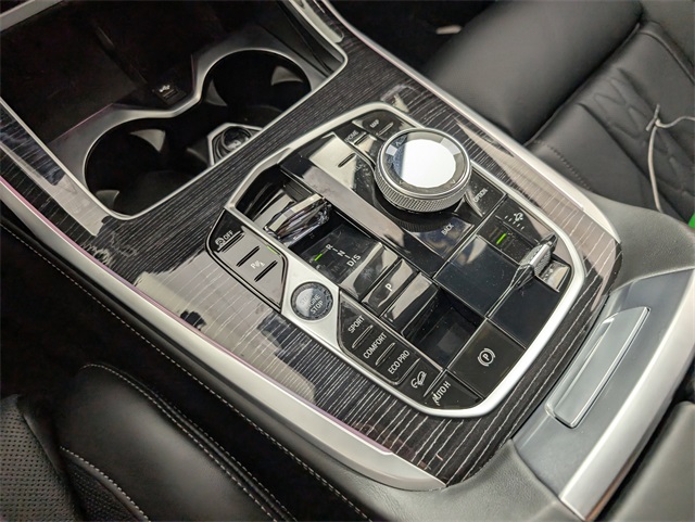 2025 Bmw X7 M60i photo 28