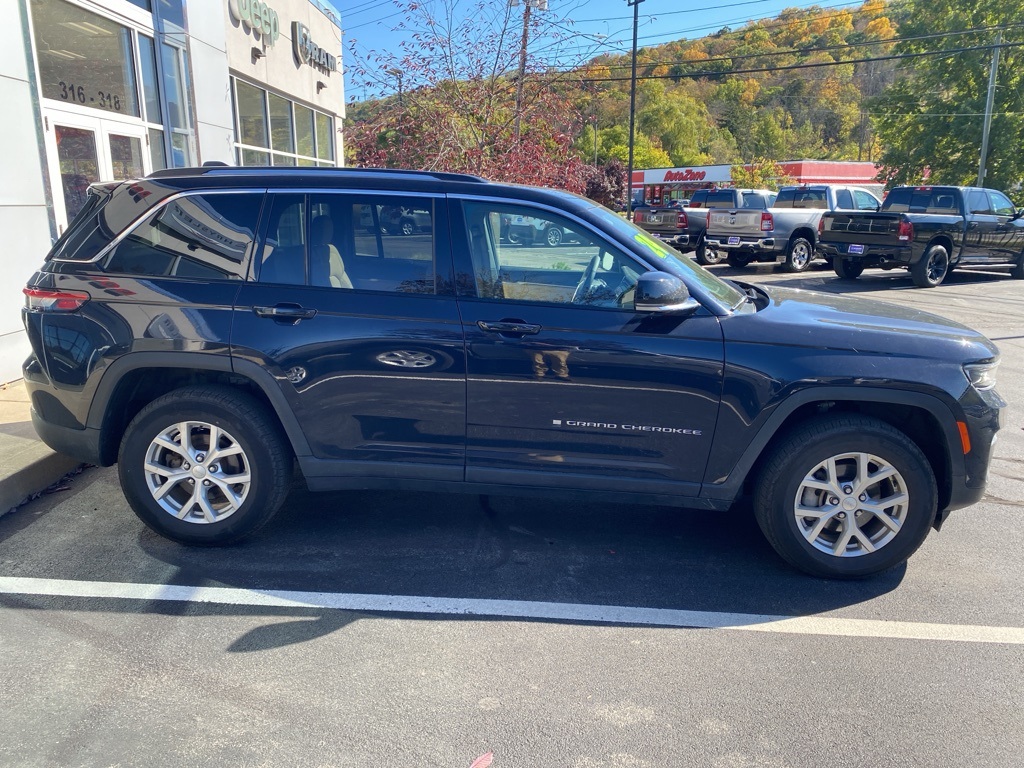 2024 Jeep Grand Cherokee Limited photo 4