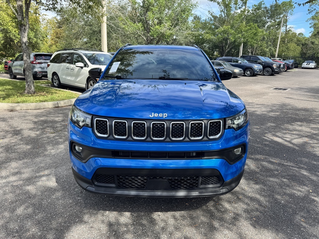 2024 Jeep Compass Latitude photo 2