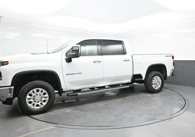 2024 Chevrolet Silverado 2500HD LTZ photo 3