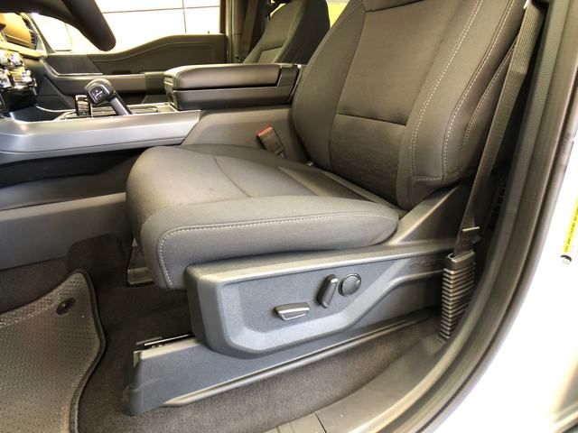 2025 Ford F-150 XLT photo 8