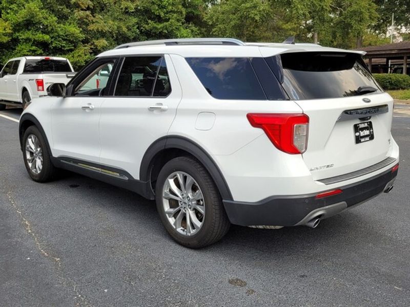 2022 Ford Explorer Limited photo 7