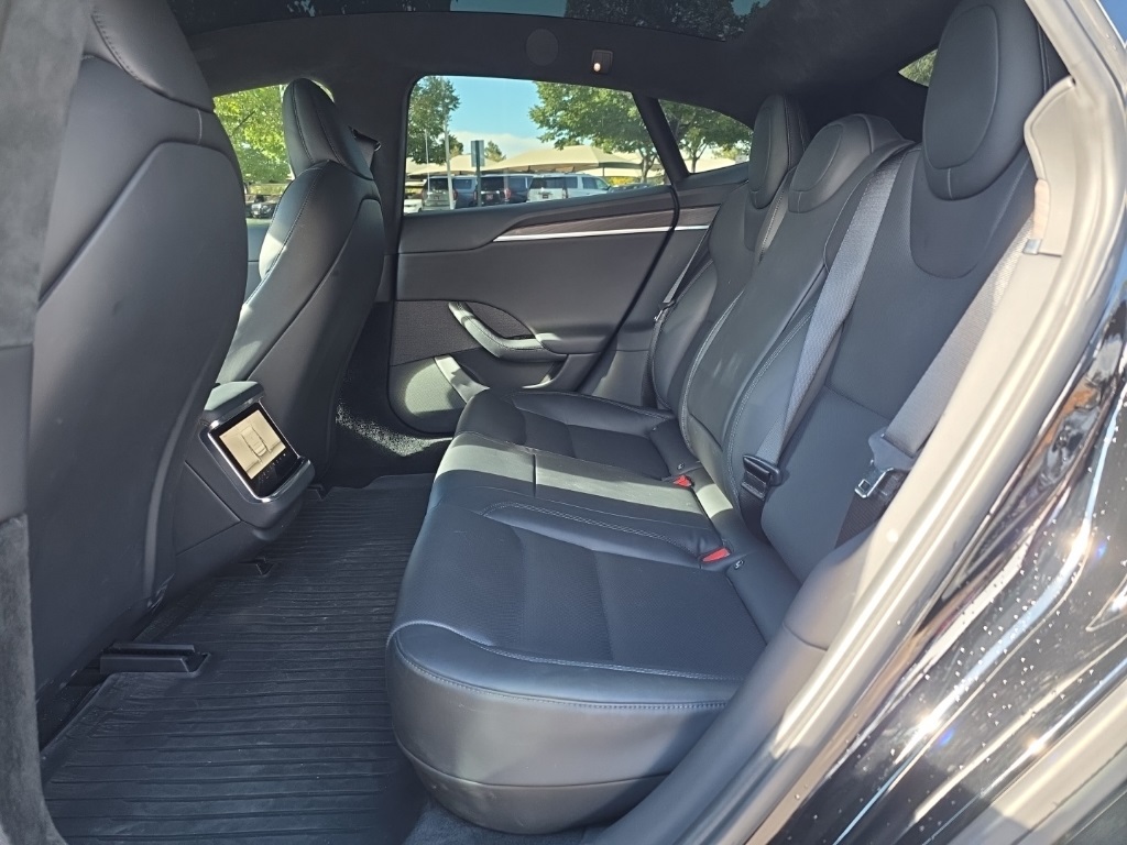 2022 Tesla Model S photo 15