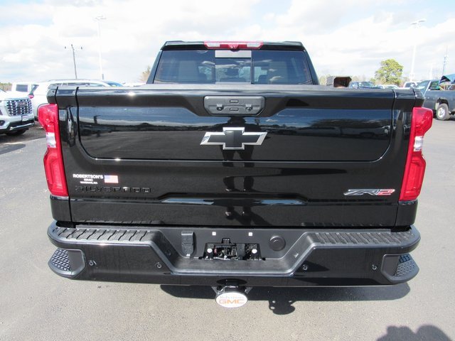 2024 Chevrolet Silverado 1500 ZR2 photo 3