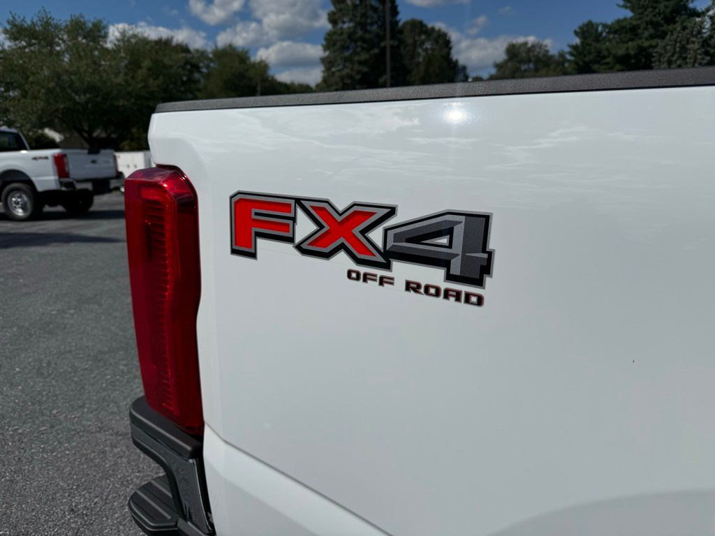 2026 Ford F-250 photo 9