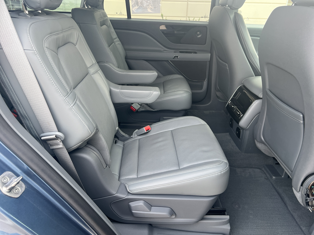 2020 Lincoln Aviator Reserve photo 27