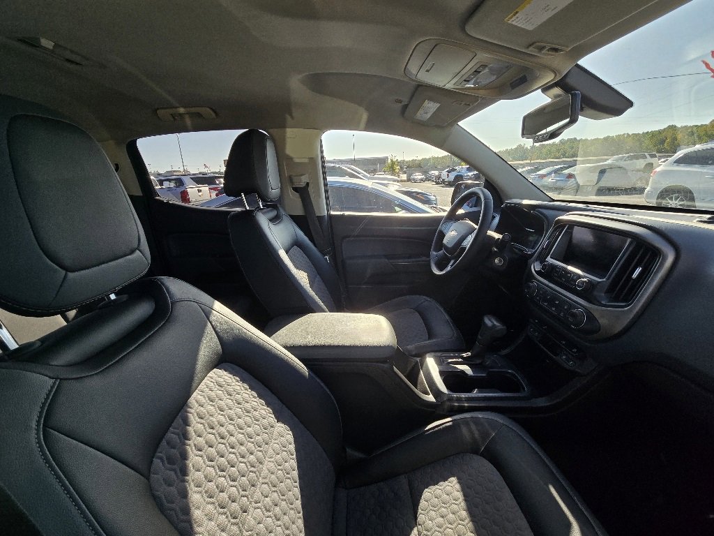 2015 Chevrolet Colorado Z71 photo 3