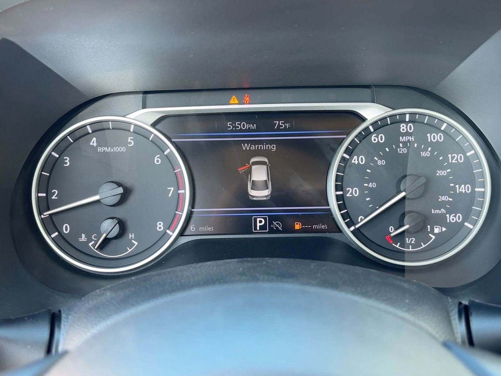 2025 Nissan Sentra SV photo 17
