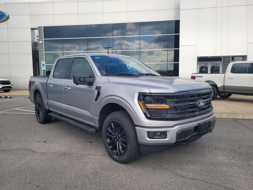 2025 Ford F-150 XLT's photo