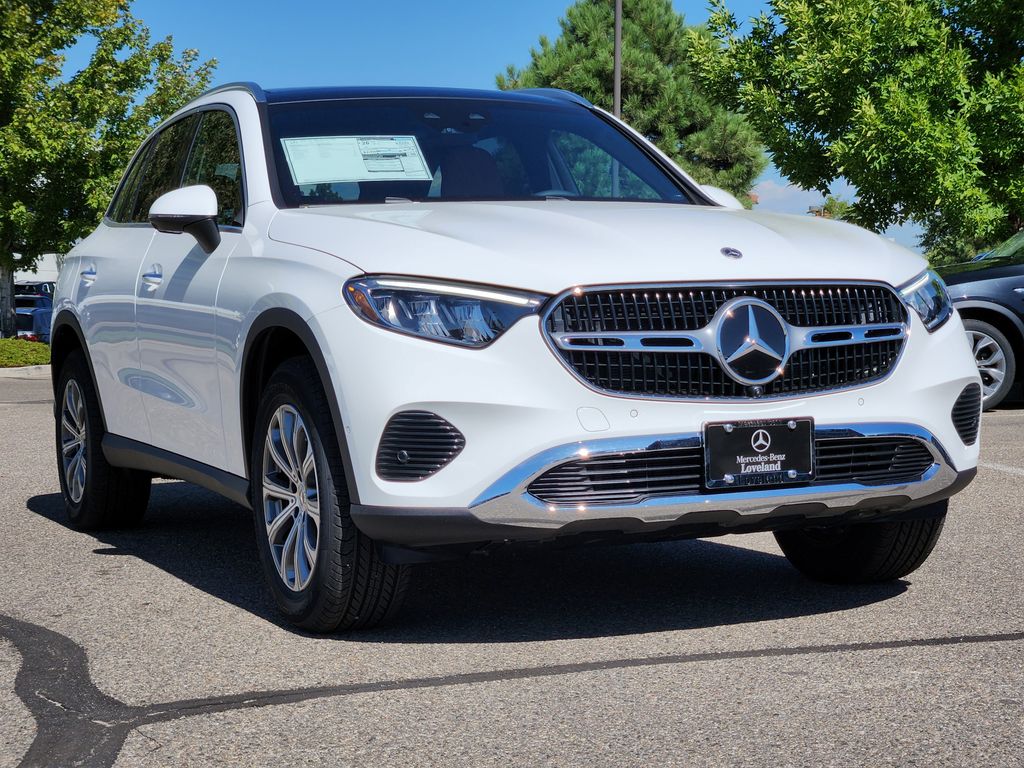 2026 Mercedes-Benz GLC Base's photo