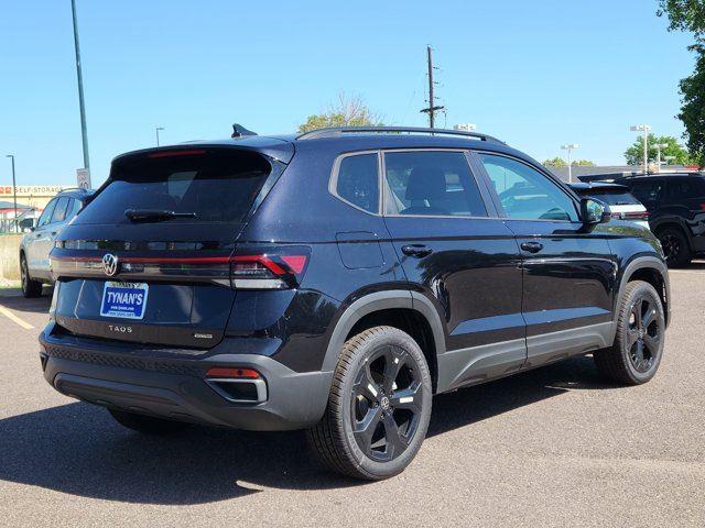 2025 Volkswagen Taos SE photo 3