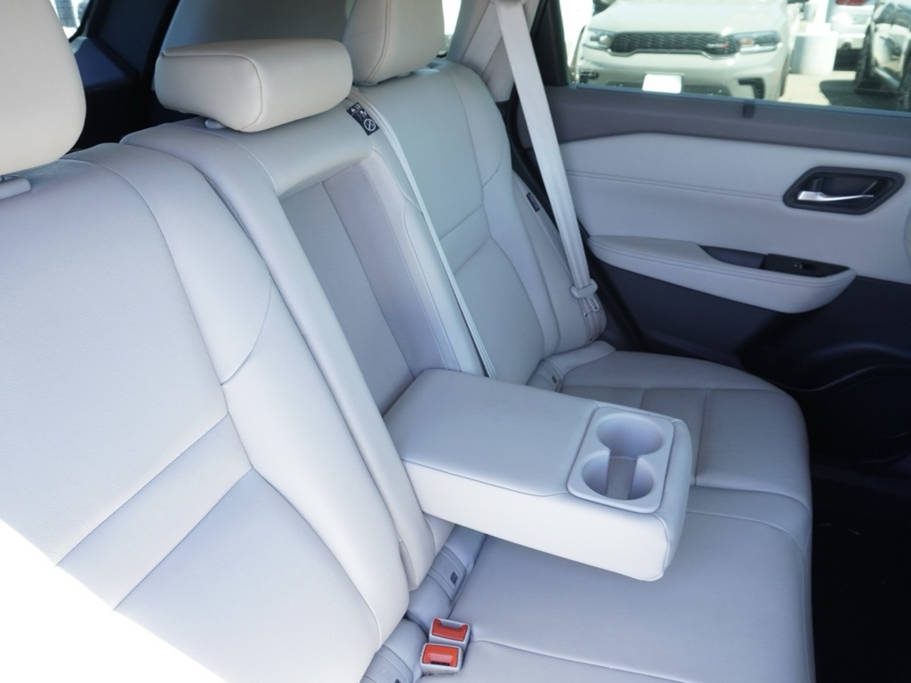 2023 Nissan Rogue SL photo 27