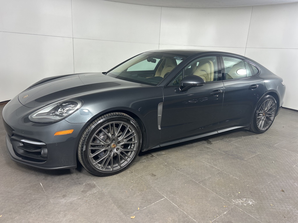 2023 Porsche Panamera Platinum Edition's photo