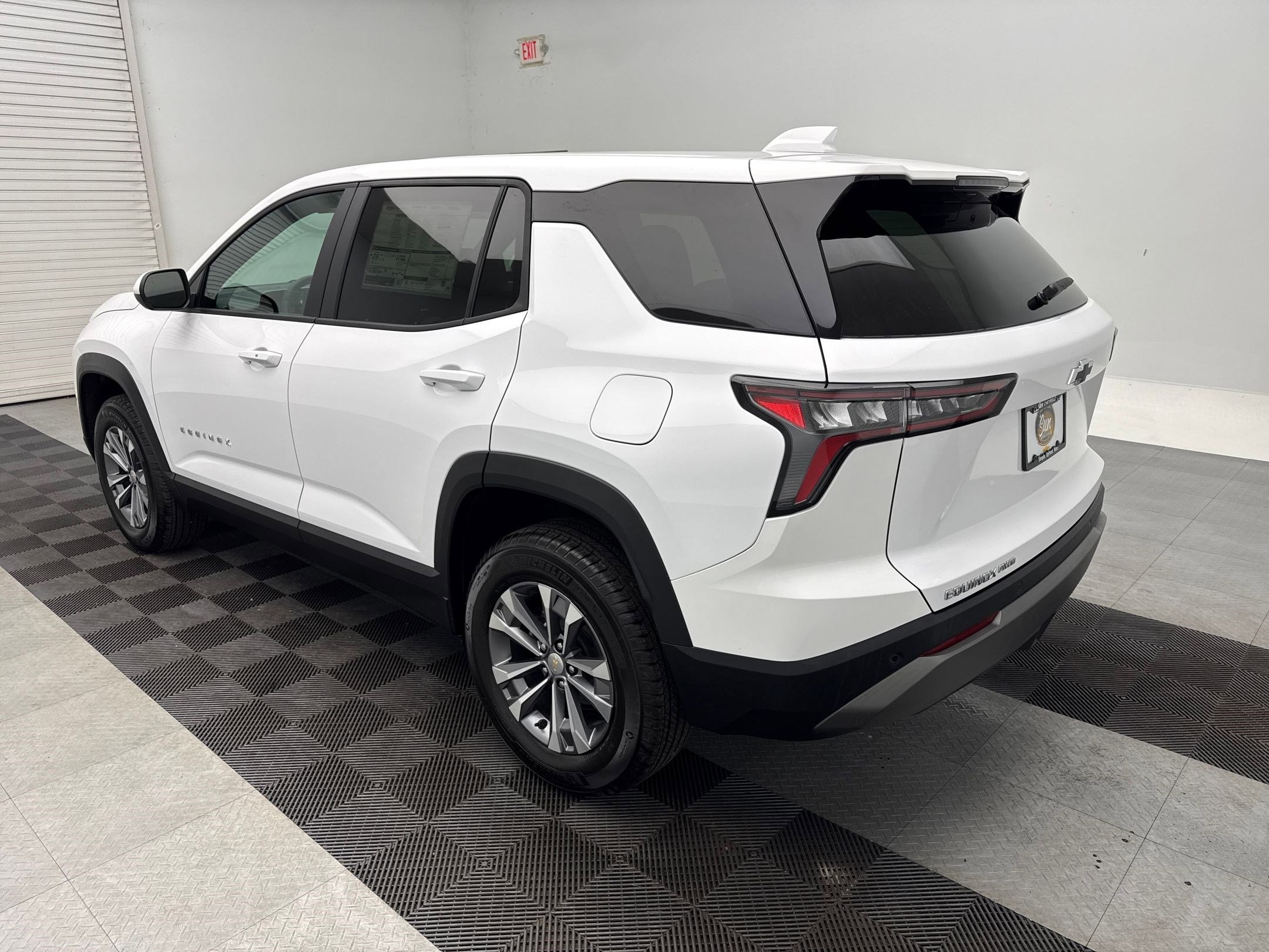 2026 Chevrolet Equinox LT photo 2