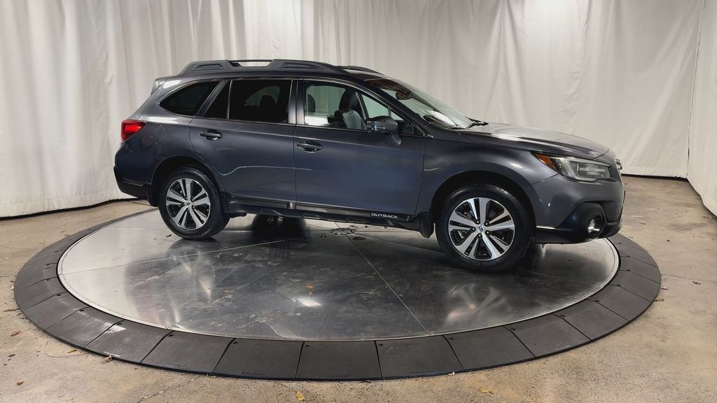 2019 Subaru Outback 2.5i Limited photo 2