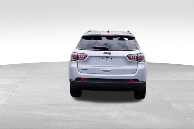 2025 Jeep Compass Limited photo 4