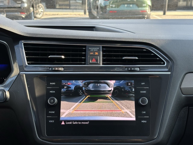 2022 Volkswagen Tiguan SE photo 16